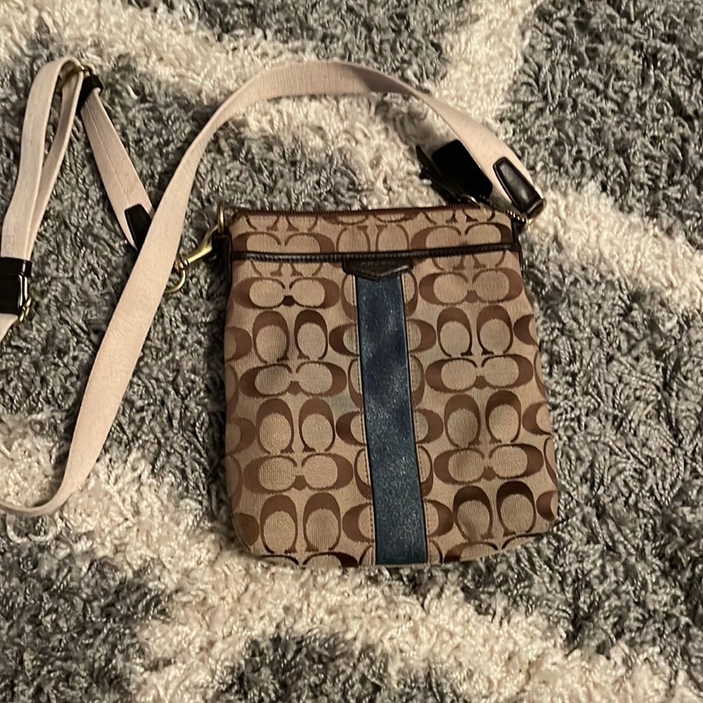 Coach crossover